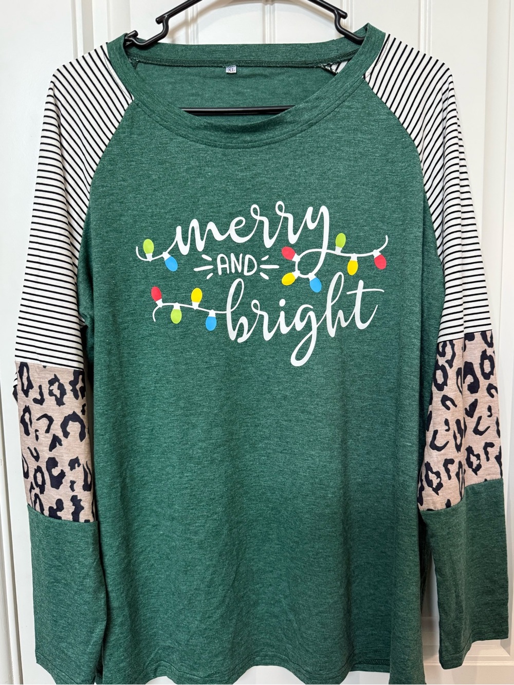 Merry and Bright Green Raglan women’s Top Sz. XL